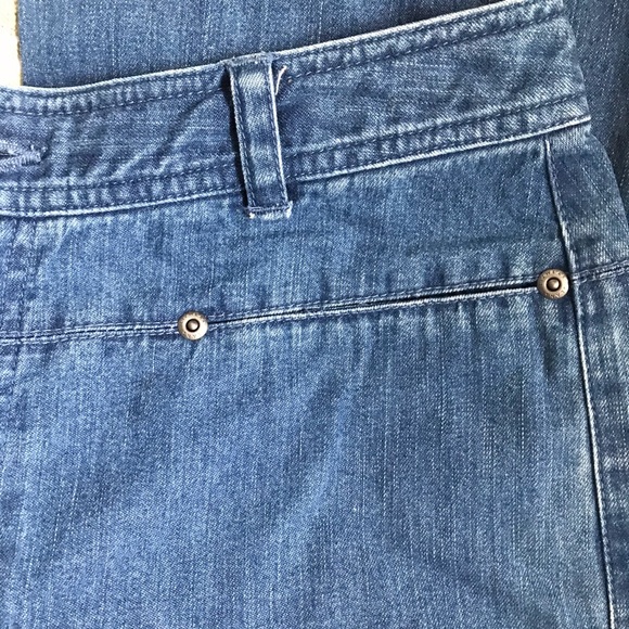 Liz Claiborne High-rise Cropped Flare Jeans - Picture 3 of 6